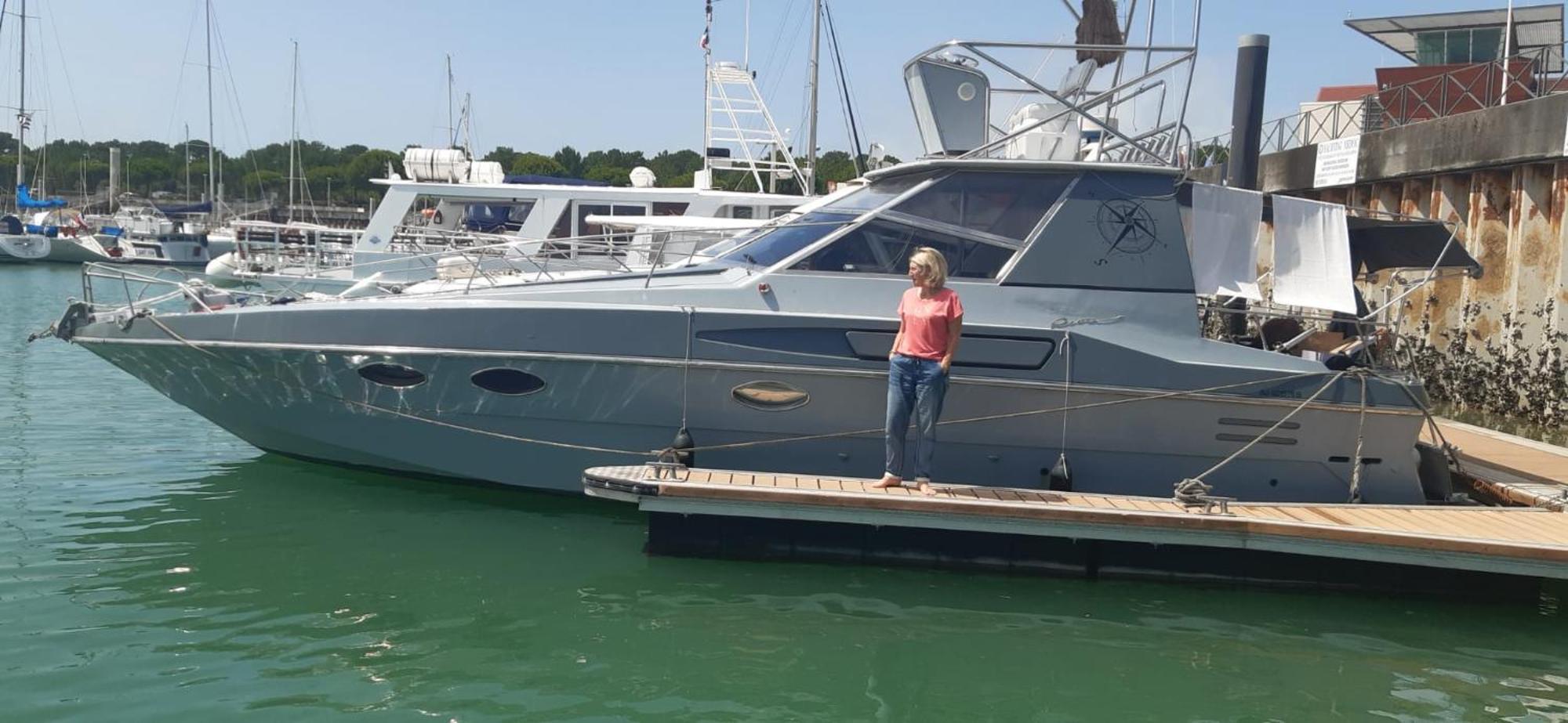 Bateau Cocoon En Amoureux Bordeaux Bagian luar foto