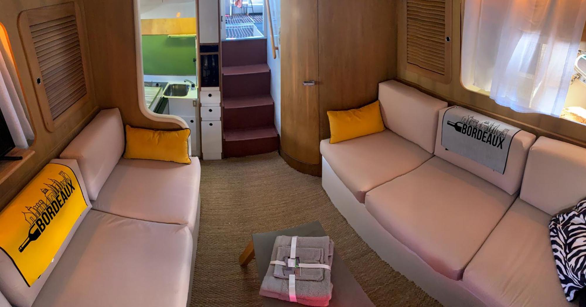 Bateau Cocoon En Amoureux Bordeaux Bagian luar foto