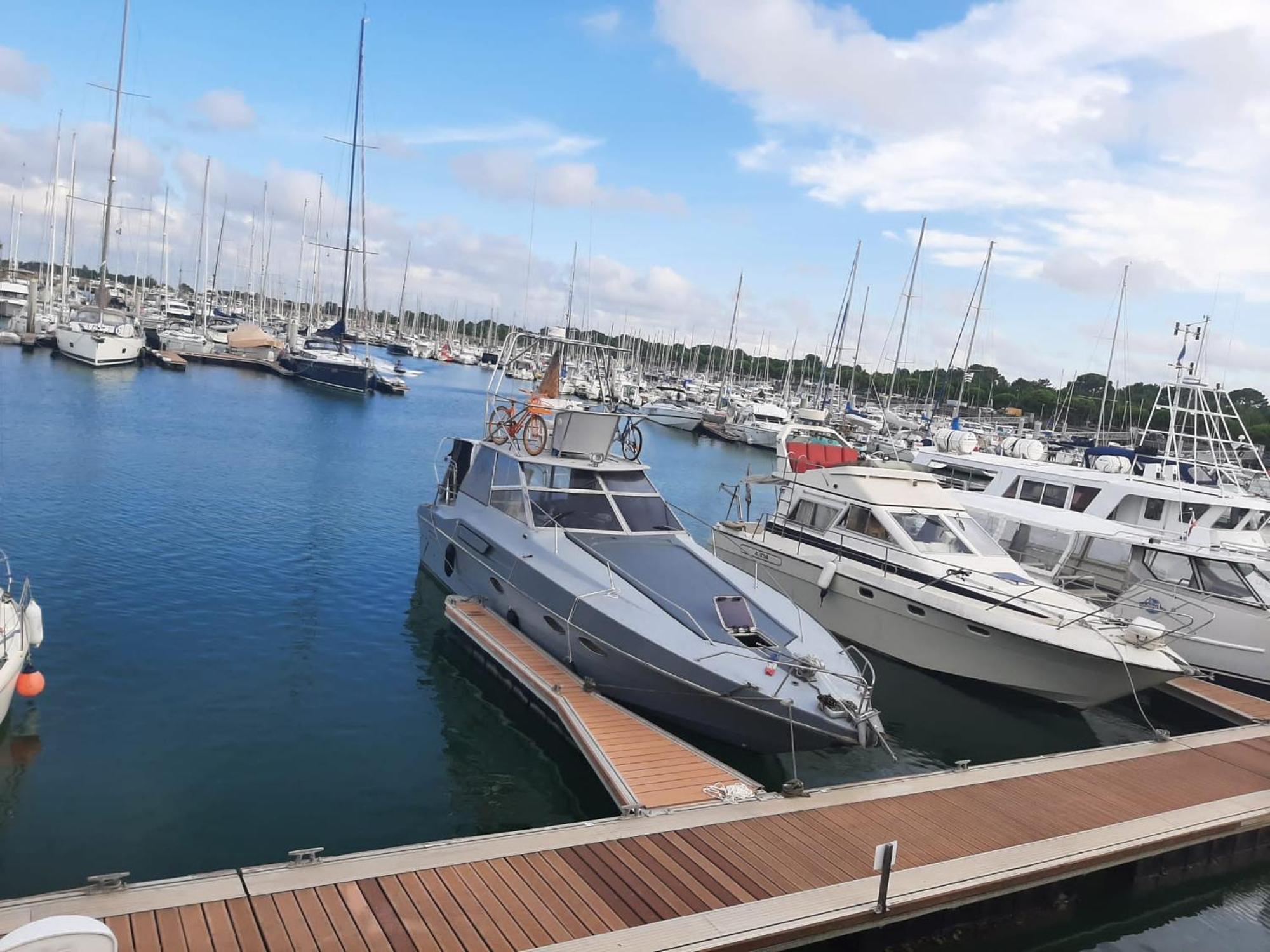 Bateau Cocoon En Amoureux Bordeaux Bagian luar foto