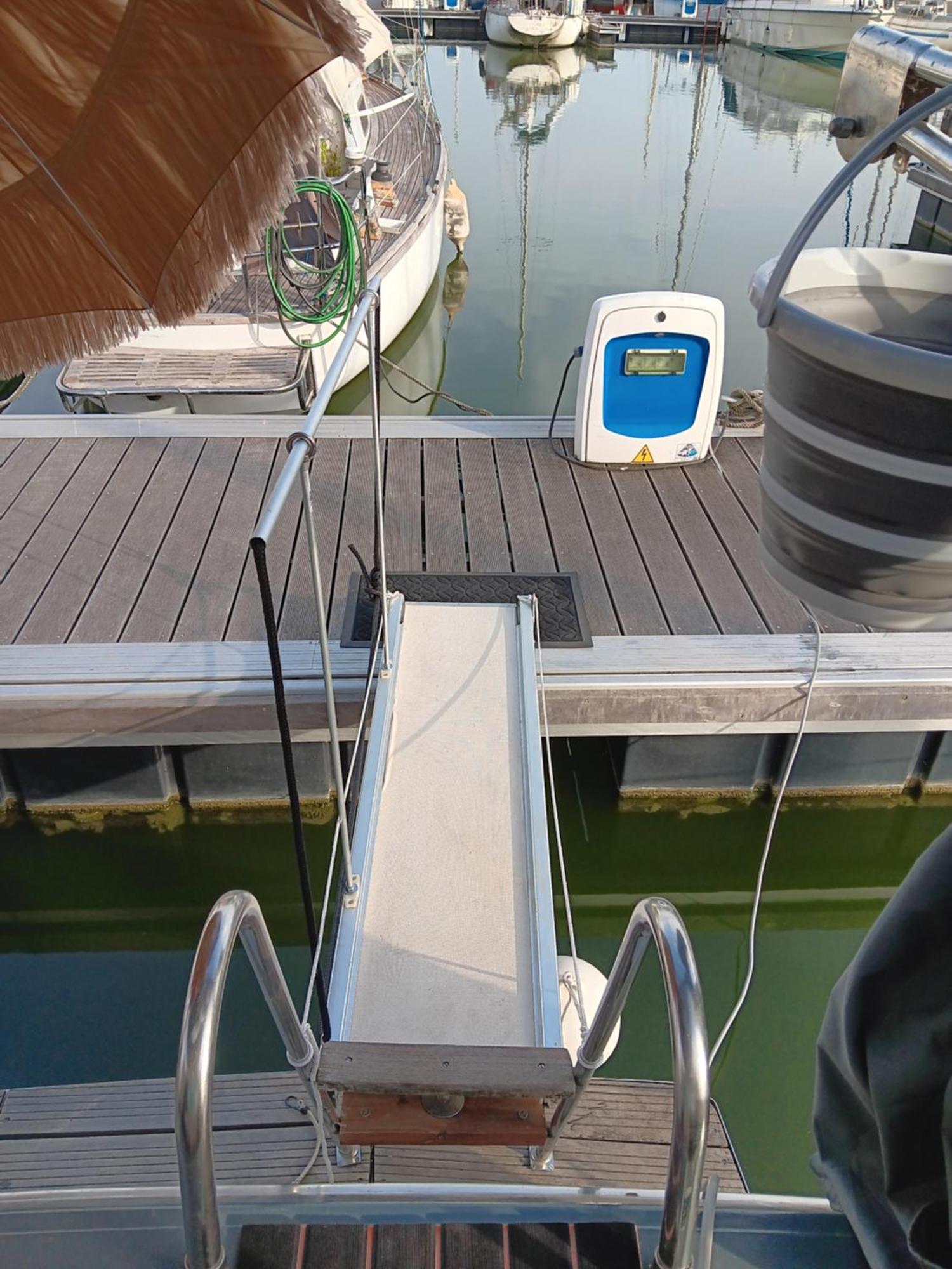 Bateau Cocoon En Amoureux Bordeaux Bagian luar foto