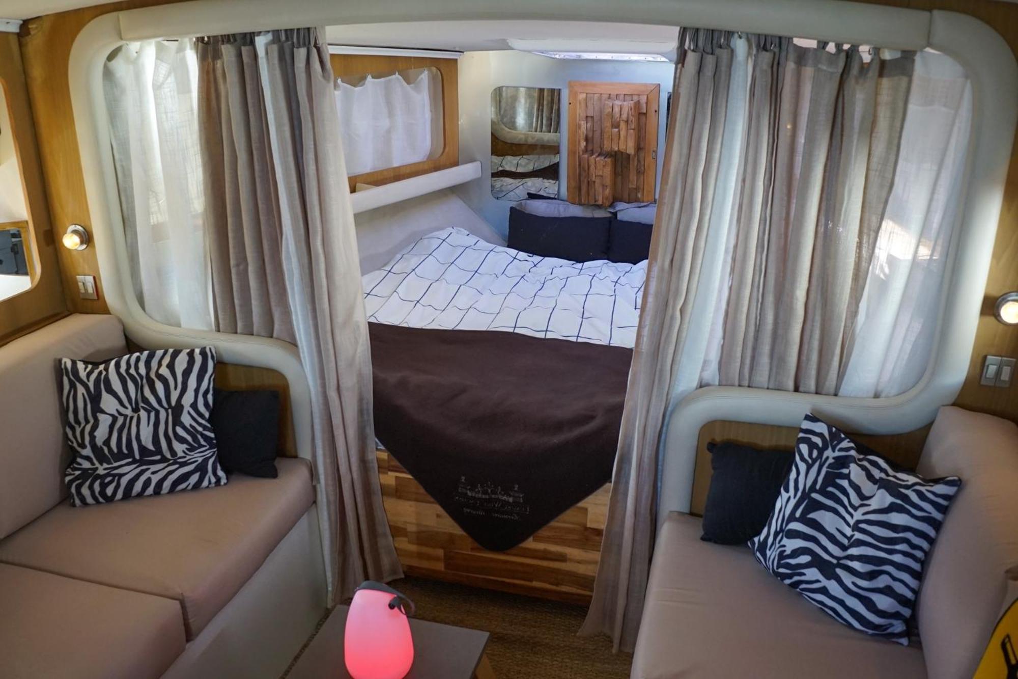 Bateau Cocoon En Amoureux Bordeaux Bagian luar foto