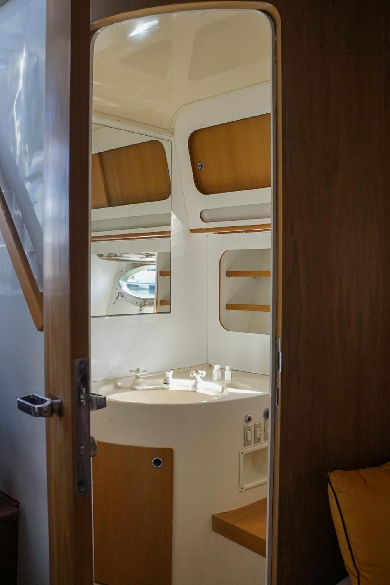 Bateau Cocoon En Amoureux Bordeaux Bagian luar foto