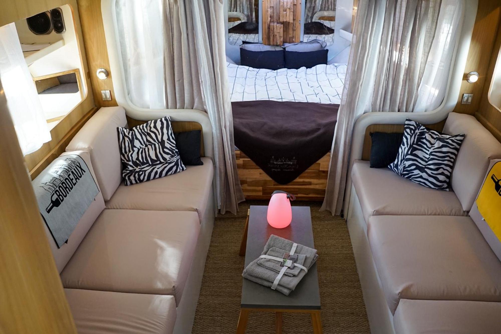 Bateau Cocoon En Amoureux Bordeaux Bagian luar foto